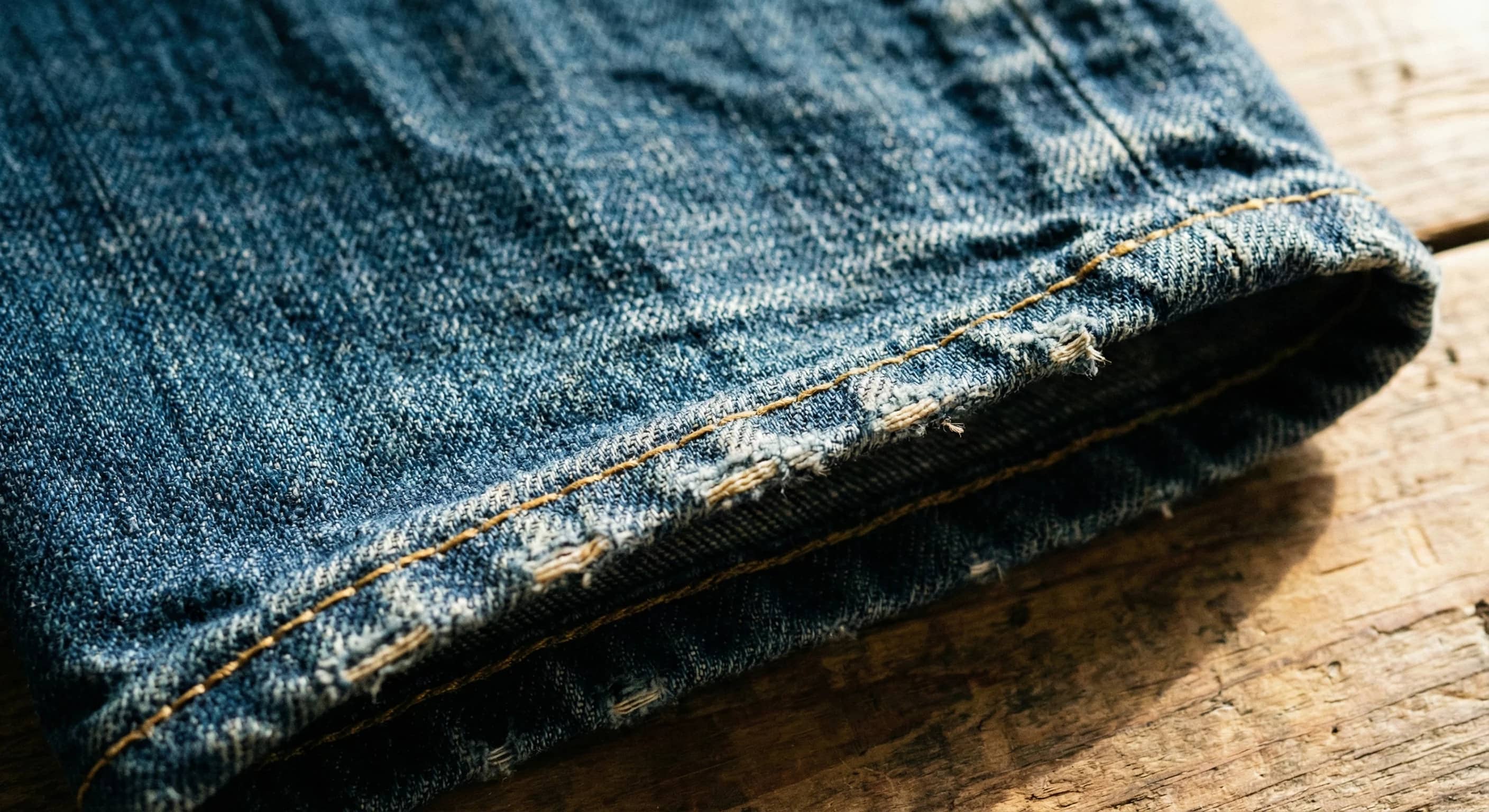 Pantaloni uzați după intervenții greșite asupra tivului